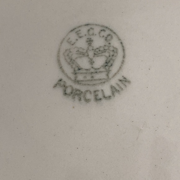 E.E.C. Co. Porcelain Cherry serving bowl w/peach luster ware green scalloped - Picture 5 of 5